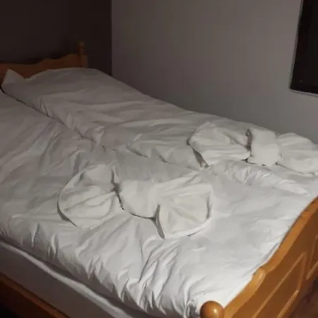 къща за гости Sin Village кърджали Guest house Ayrovo